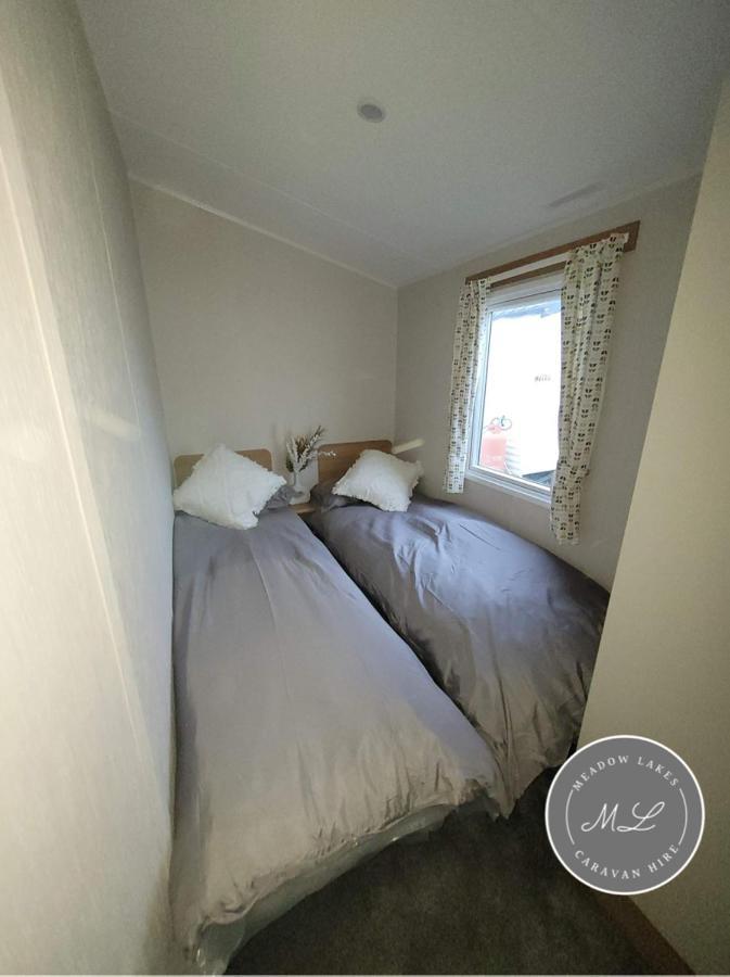 Palm Grove 181- Golden Palm - Pet Friendly, Wifi, Central Heating, Bed Linen - Meadow Lakes Caravan & Lodge Hire 채플 세인트 레오나즈 외부 사진